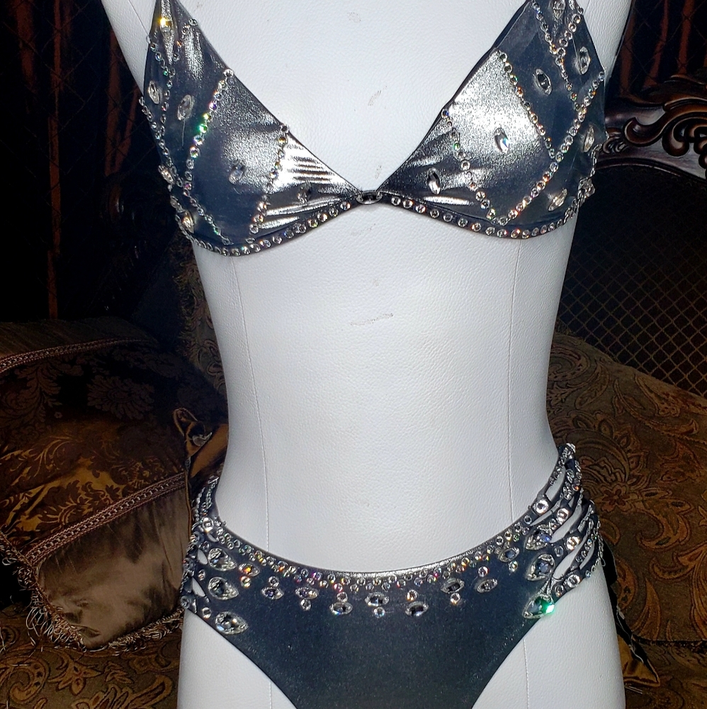 Vicious young babes bikini, sz m, new, Swarovski